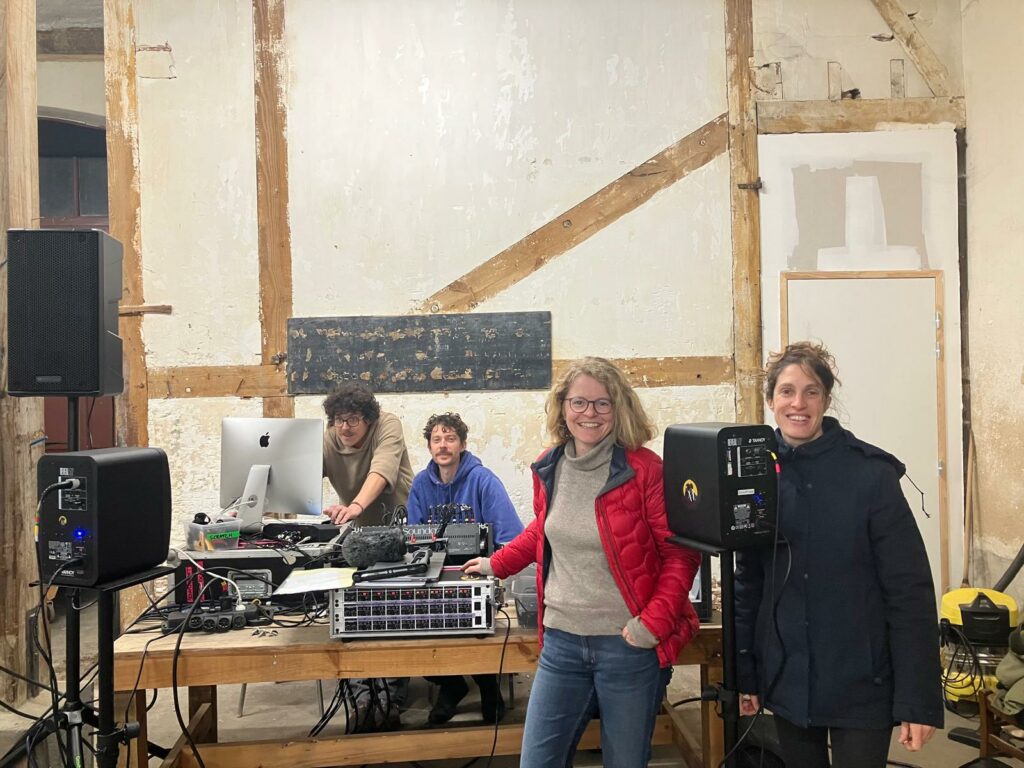 equipe création béton·communs Amandine Espeut, Elona M Hoover, Matthieu Lebrun, Babou Joxe